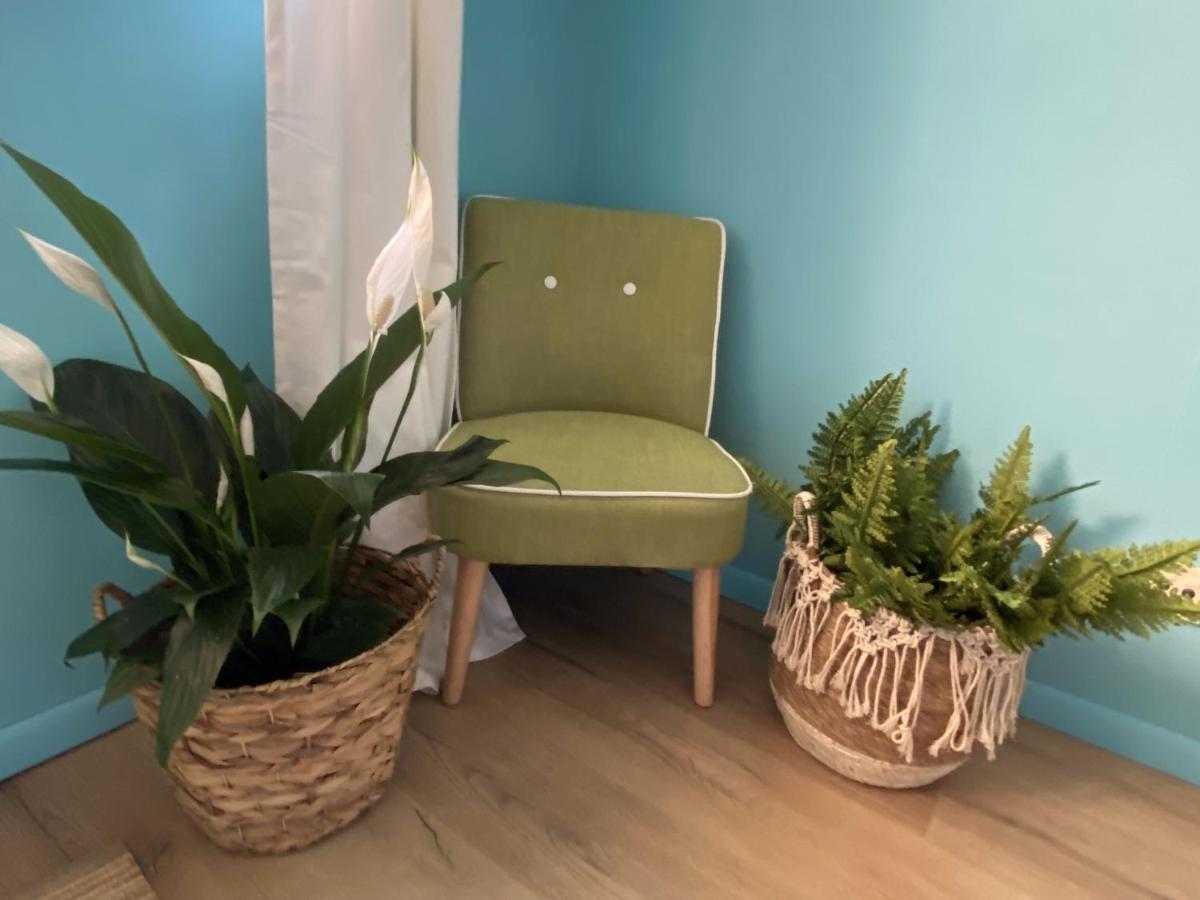 ナミュールIbiza Vibes Studio - Festive, Beach & Sun Atmosphere - Amazing Location In City Centerアパートメント エクステリア 写真